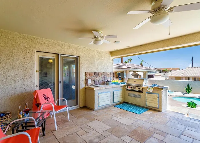 Rhythms Of Tom Tom Sparkling Pool * Lake Havasu City